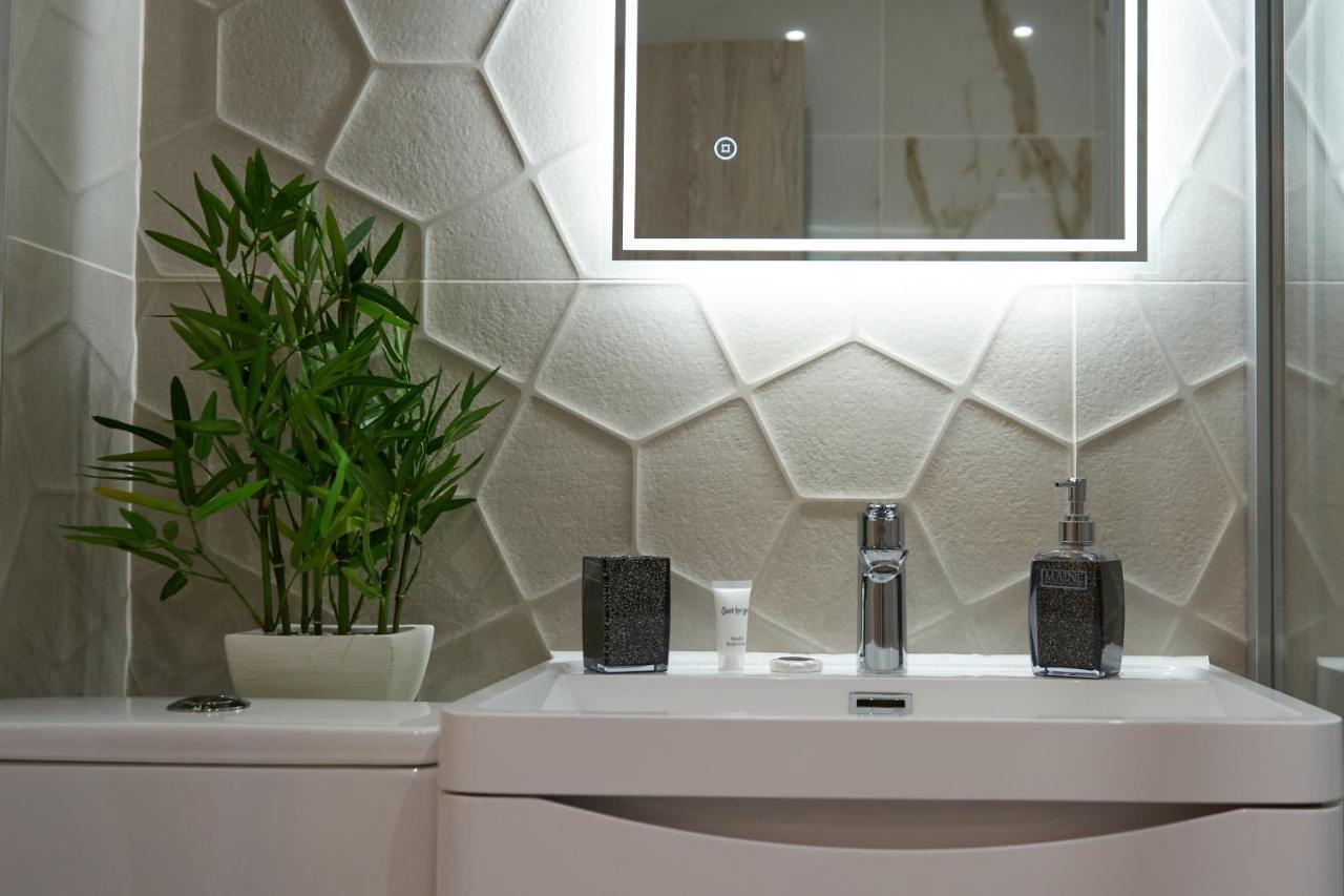 Luxury City Escape Apartments Londra Esterno foto